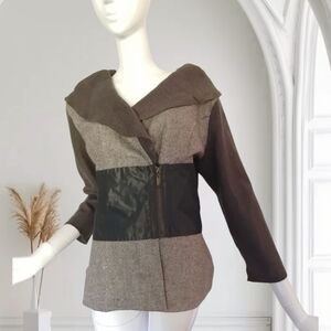 Elegant Women's Two-Tone Vest
